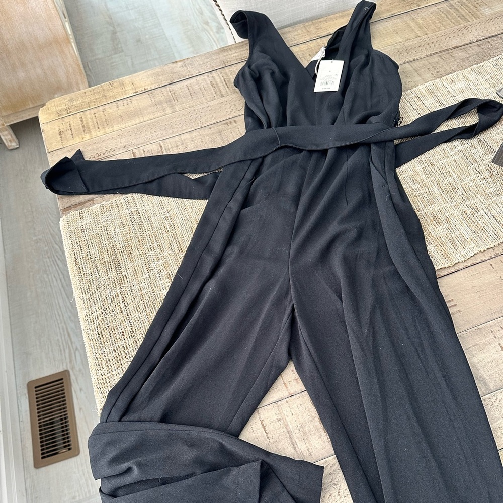 Sleeveless black jumpsuit